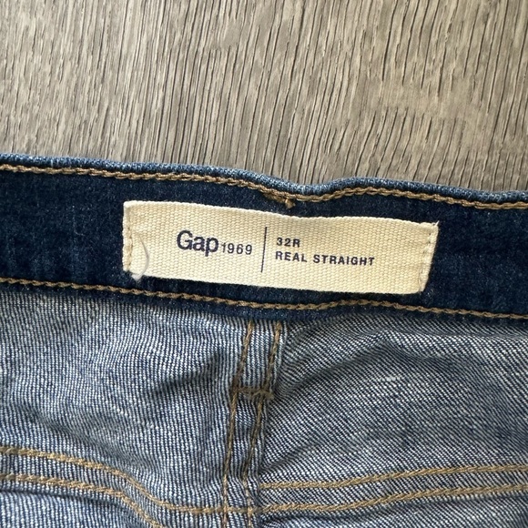Dark wash Gap real straight denim jeans size 32r - Picture 2 of 5